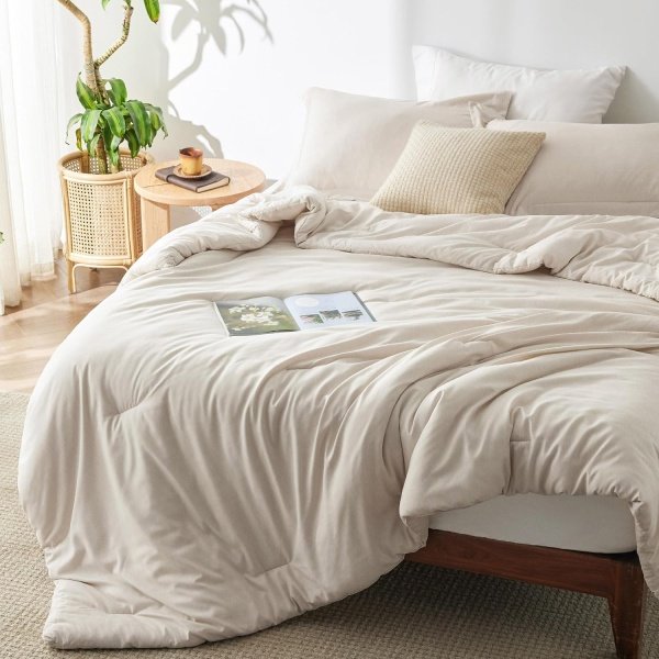 Bedsure Queen Comforter Set - Beige Comforter Queen Size, Soft Bedding for All